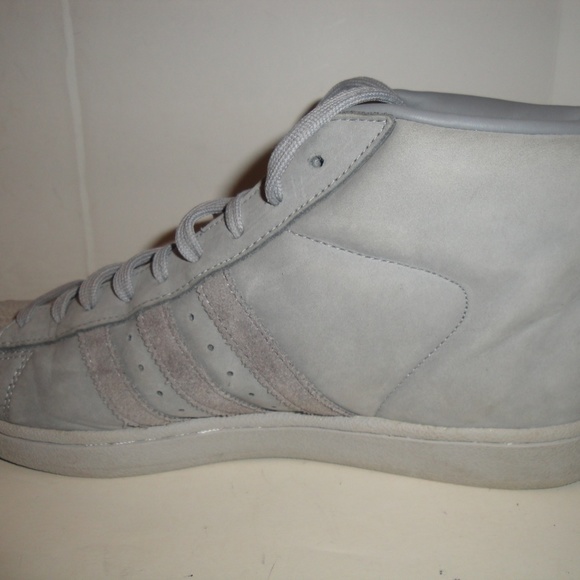 ADIDAS GRAY SUEDE AND LEATHER HIGH TOP SNEAKER, MENS SHOE SIZE 9 / 42.5 - Picture 4 of 10